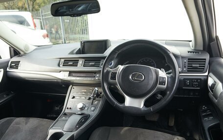 Lexus CT I рестайлинг, 2011 год, 1 799 000 рублей, 9 фотография