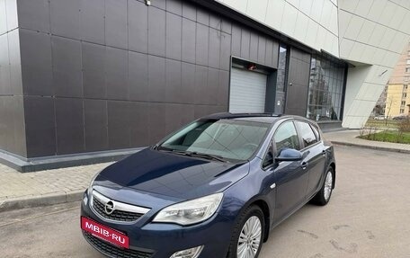 Opel Astra J, 2010 год, 745 000 рублей, 3 фотография