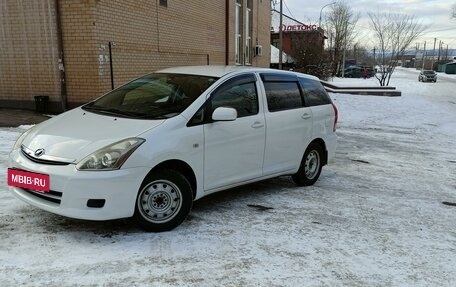 Toyota Wish II, 2005 год, 925 000 рублей, 10 фотография