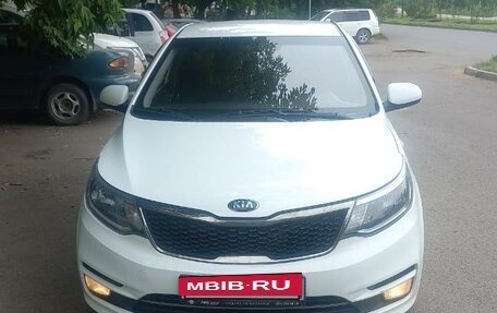 KIA Rio III рестайлинг, 2015 год, 1 000 000 рублей, 3 фотография