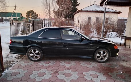 Toyota Chaser III, 1984 год, 550 000 рублей, 2 фотография