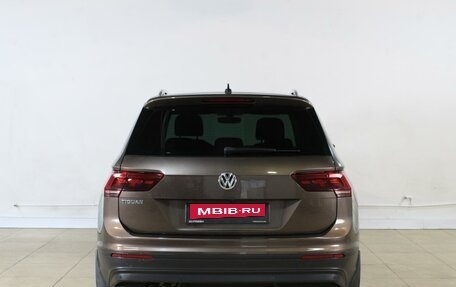 Volkswagen Tiguan II, 2018 год, 2 789 000 рублей, 4 фотография