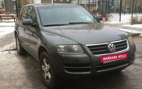 Volkswagen Touareg III, 2005 год, 750 000 рублей, 2 фотография