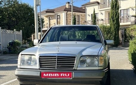 Mercedes-Benz W124, 1993 год, 800 000 рублей, 1 фотография