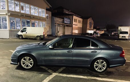 Mercedes-Benz E-Класс, 2003 год, 920 000 рублей, 4 фотография