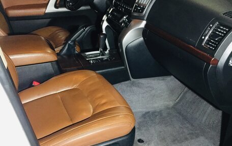 Toyota Land Cruiser 200, 2014 год, 4 650 000 рублей, 4 фотография