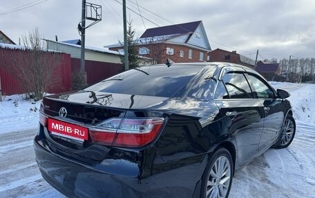 Toyota Camry, 2017 год, 2 250 000 рублей, 4 фотография