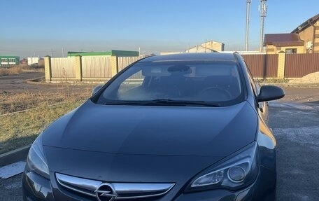 Opel Astra J, 2012 год, 870 000 рублей, 2 фотография