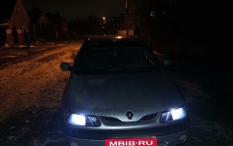 Renault Laguna II, 1999 год, 250 000 рублей, 10 фотография