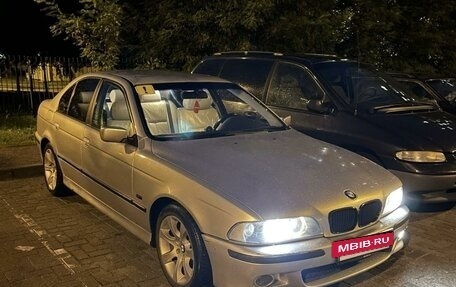 BMW 5 серия, 2000 год, 645 000 рублей, 15 фотография