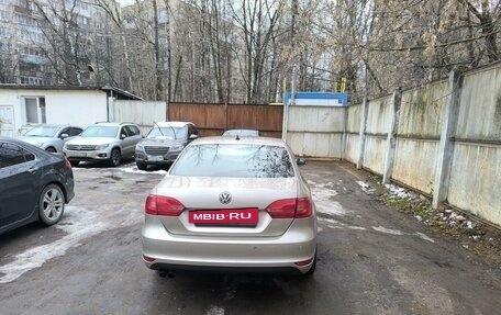 Volkswagen Jetta VI, 2012 год, 775 000 рублей, 3 фотография