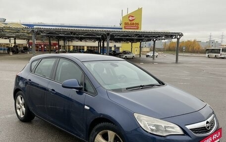 Opel Astra J, 2011 год, 595 000 рублей, 2 фотография