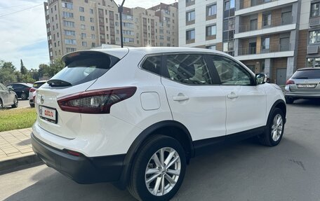 Nissan Qashqai, 2021 год, 2 100 000 рублей, 4 фотография