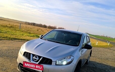 Nissan Qashqai, 2010 год, 950 000 рублей, 3 фотография