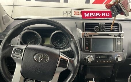 Toyota Land Cruiser Prado 150 рестайлинг 2, 2014 год, 4 090 000 рублей, 6 фотография