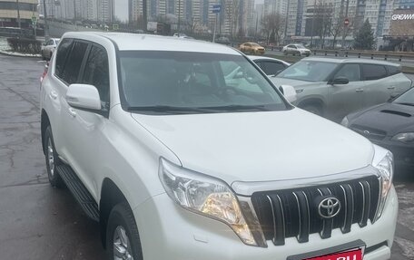 Toyota Land Cruiser Prado 150 рестайлинг 2, 2014 год, 4 090 000 рублей, 8 фотография