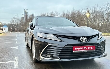 Toyota Camry, 2021 год, 3 300 000 рублей, 1 фотография