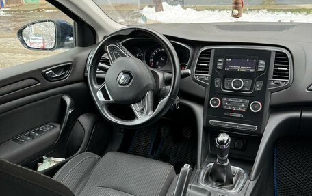 Renault Megane IV, 2017 год, 1 580 000 рублей, 13 фотография