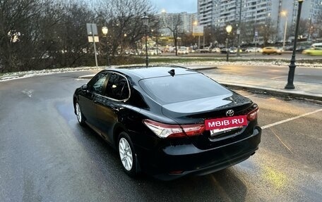 Toyota Camry, 2021 год, 3 300 000 рублей, 5 фотография