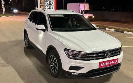 Volkswagen Tiguan II, 2018 год, 2 450 000 рублей, 1 фотография