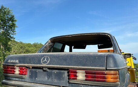 Mercedes-Benz W123, 1980 год, 110 000 рублей, 1 фотография