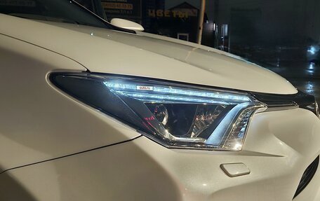 Toyota RAV4, 2018 год, 3 350 000 рублей, 11 фотография