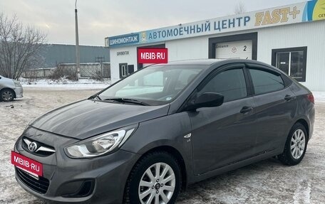 Hyundai Solaris II рестайлинг, 2014 год, 1 100 000 рублей, 3 фотография