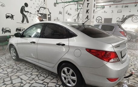 Hyundai Solaris II рестайлинг, 2014 год, 850 000 рублей, 1 фотография