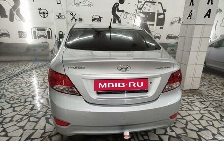 Hyundai Solaris II рестайлинг, 2014 год, 850 000 рублей, 4 фотография