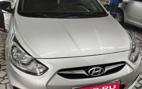 Hyundai Solaris II рестайлинг, 2014 год, 850 000 рублей, 2 фотография