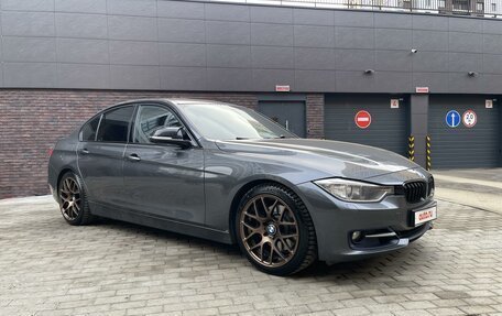 BMW 3 серия, 2012 год, 2 200 000 рублей, 2 фотография