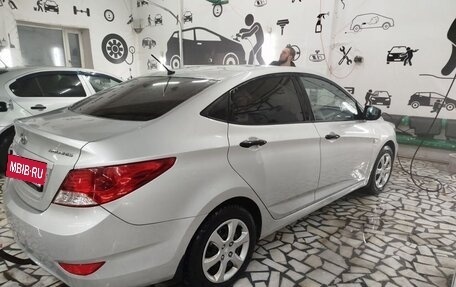 Hyundai Solaris II рестайлинг, 2014 год, 850 000 рублей, 6 фотография