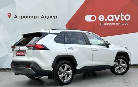 Toyota RAV4, 2021 год, 3 790 000 рублей, 4 фотография