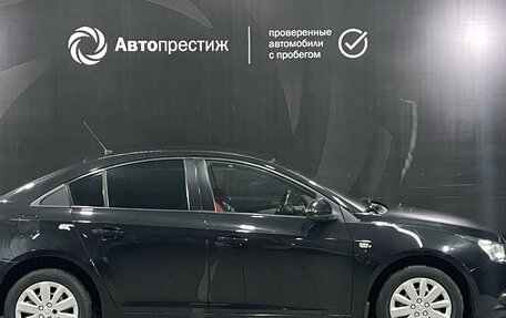 Chevrolet Cruze II, 2011 год, 899 000 рублей, 8 фотография