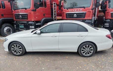 Mercedes-Benz E-Класс, 2018 год, 1 850 000 рублей, 5 фотография