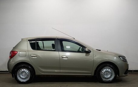 Renault Sandero II рестайлинг, 2015 год, 935 000 рублей, 4 фотография