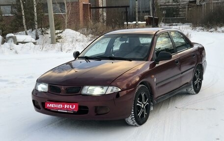 Mitsubishi Carisma I, 1998 год, 139 000 рублей, 1 фотография