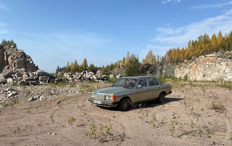 Mercedes-Benz W123, 1980 год, 450 000 рублей, 3 фотография