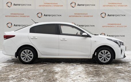 KIA Rio IV, 2021 год, 1 900 000 рублей, 9 фотография