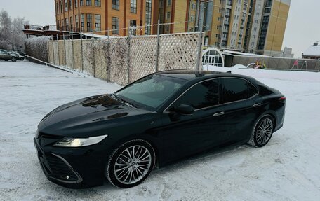 Toyota Camry, 2018 год, 2 990 000 рублей, 1 фотография