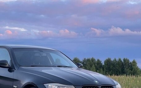 BMW 3 серия, 2011 год, 1 600 000 рублей, 2 фотография