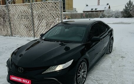 Toyota Camry, 2018 год, 2 990 000 рублей, 2 фотография