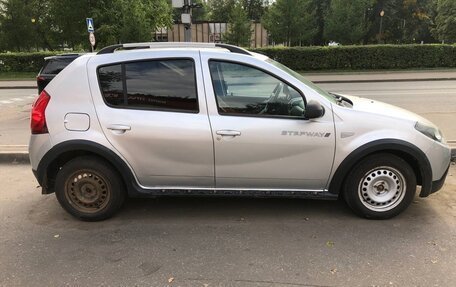 Renault Sandero I, 2013 год, 300 000 рублей, 3 фотография