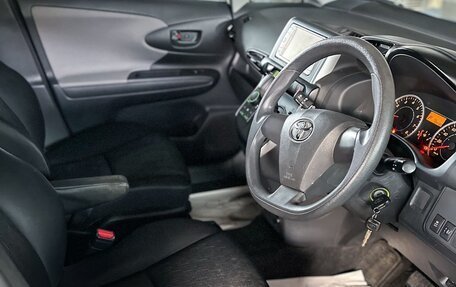 Toyota Wish II, 2013 год, 1 580 000 рублей, 8 фотография