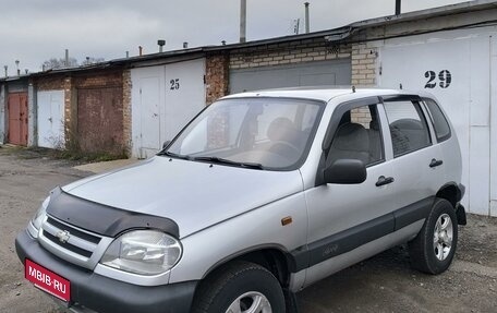 Chevrolet Niva I рестайлинг, 2004 год, 385 000 рублей, 1 фотография