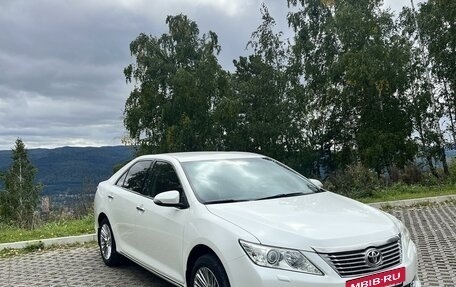 Toyota Camry, 2014 год, 1 970 000 рублей, 2 фотография