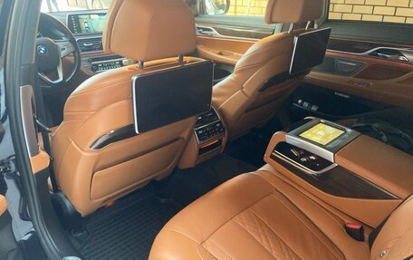 BMW 7 серия, 2017 год, 4 250 000 рублей, 16 фотография