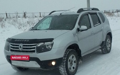 Renault Duster I рестайлинг, 2012 год, 1 000 000 рублей, 3 фотография