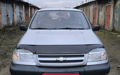 Chevrolet Niva I рестайлинг, 2004 год, 385 000 рублей, 3 фотография