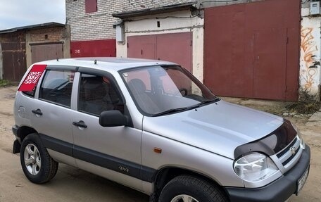 Chevrolet Niva I рестайлинг, 2004 год, 385 000 рублей, 8 фотография